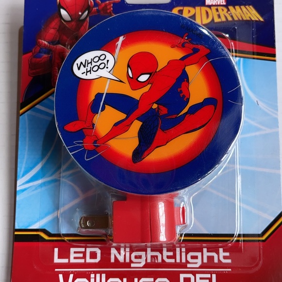 MARVEL SPIDERMAN LED NIGHT LIGHT - Picture 3 of 5